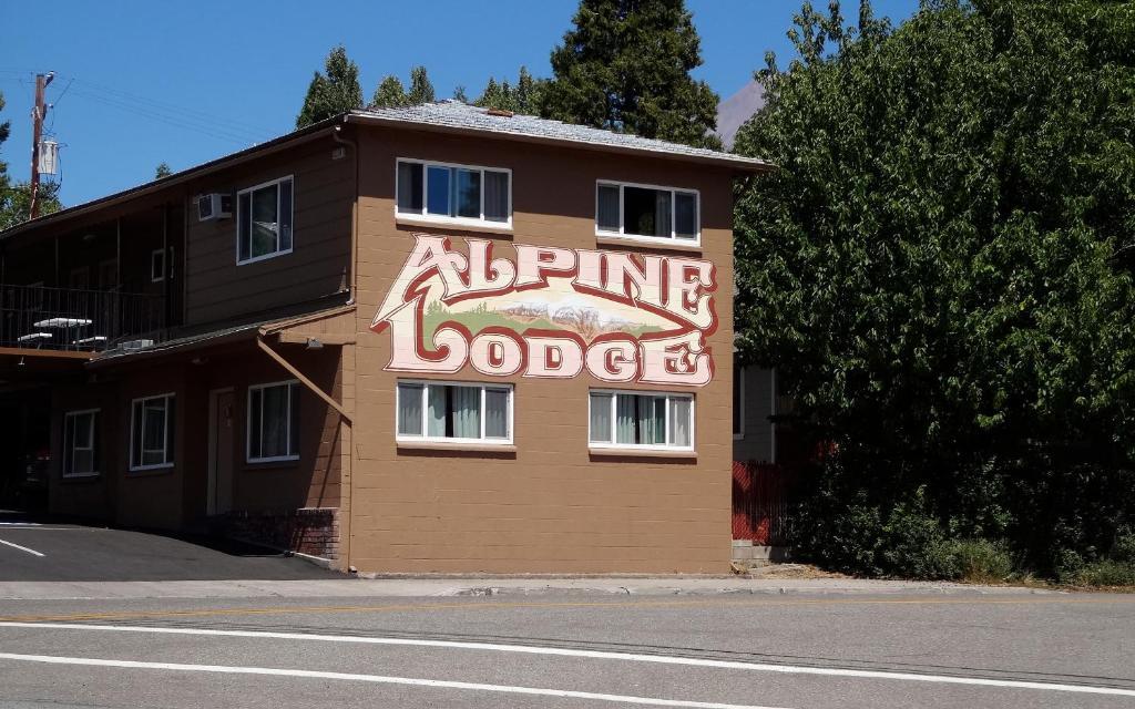 Alpine Lodge Mount Shasta Exterior photo